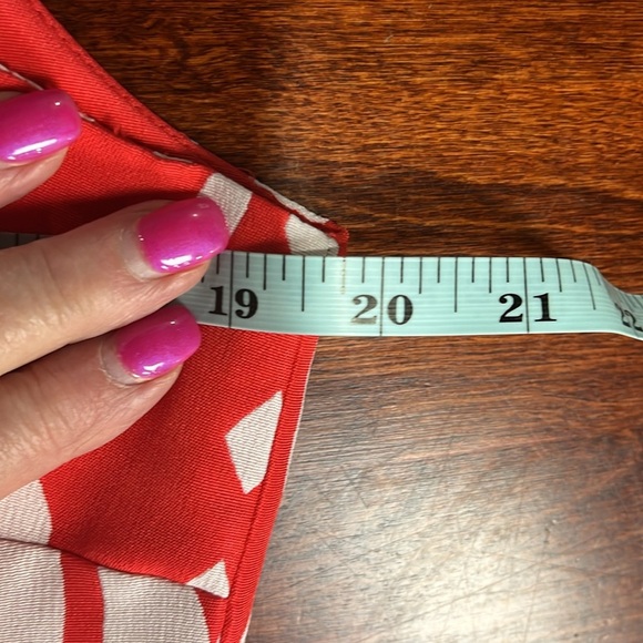 Just Taylor Womens Dress 12 Red White Fit & Flare Sleeveless Zip Back Pleats EUC - Picture 13 of 15